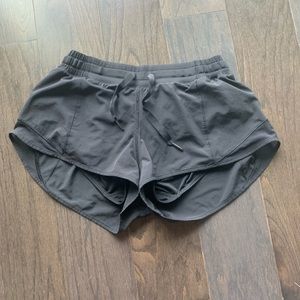 Lululemon Hotty Hot Short